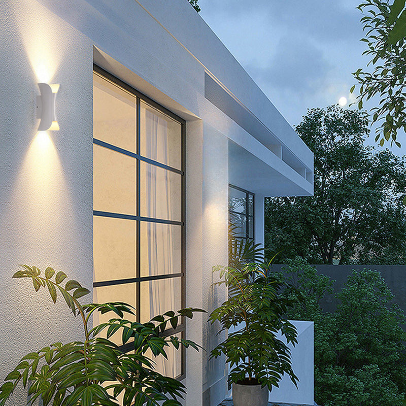 Ardell | Curved Outdoor Wall-Mounted LED Lamp