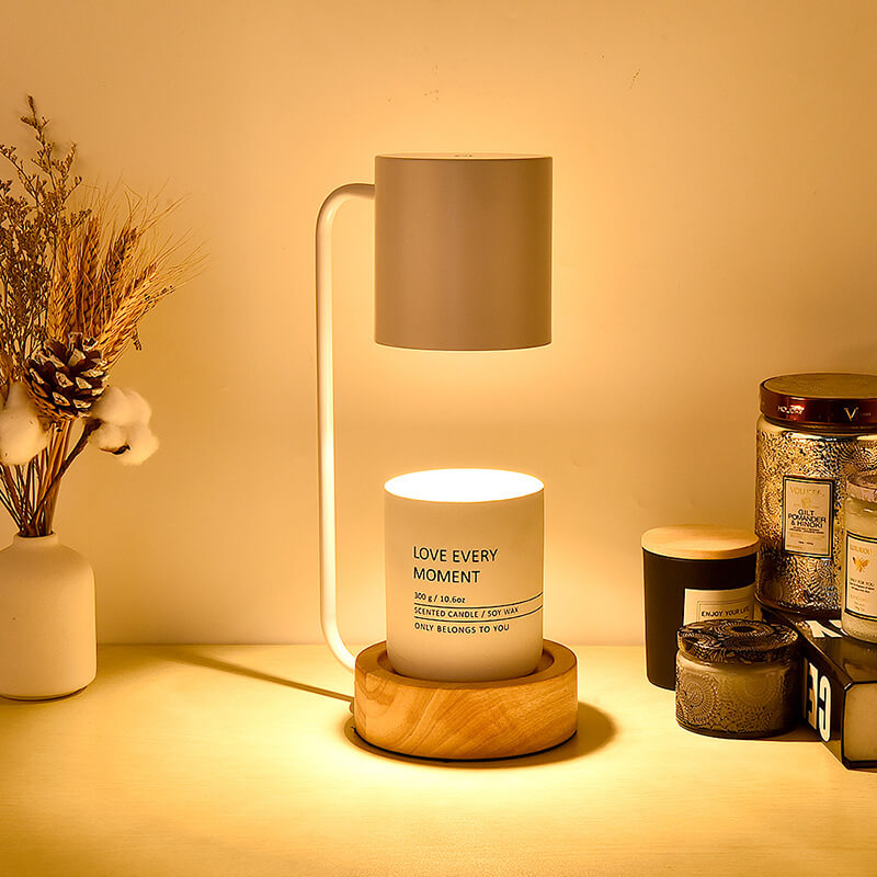 Japansk minimalistisk bordslampa — massiv träbas, polerad stålskärm