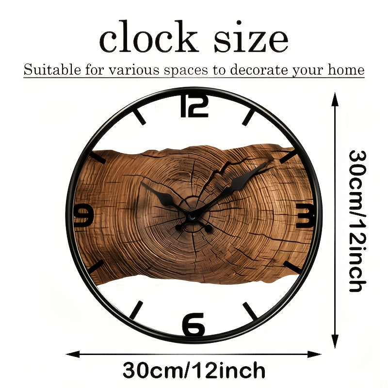 Rustik väggklocka med stockmönster - 30cm rund, naturlig träfinish, snidade perforerade detaljer