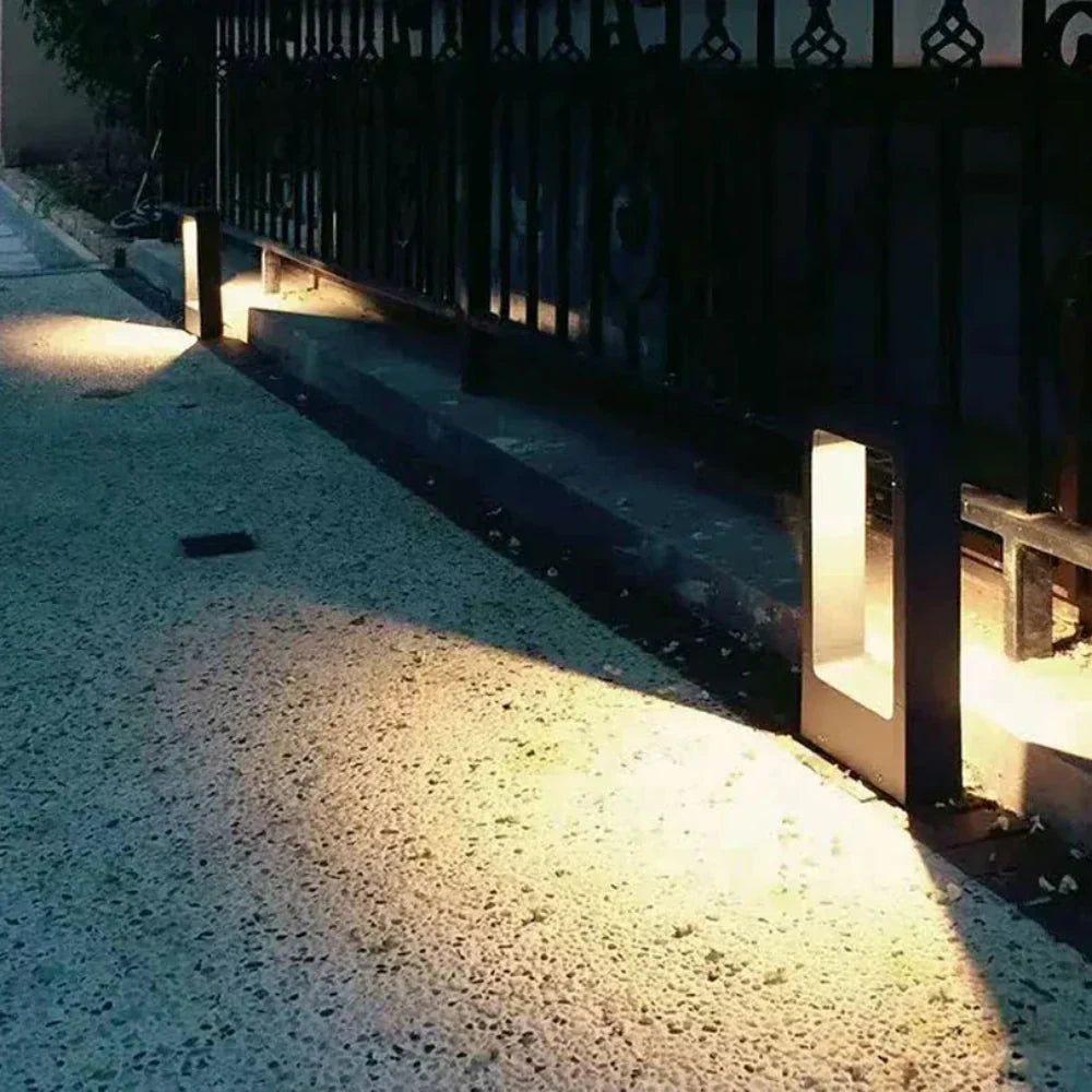 Modern Black Aluminum LED Pathway Light — Waterproof Outdoor Fixture