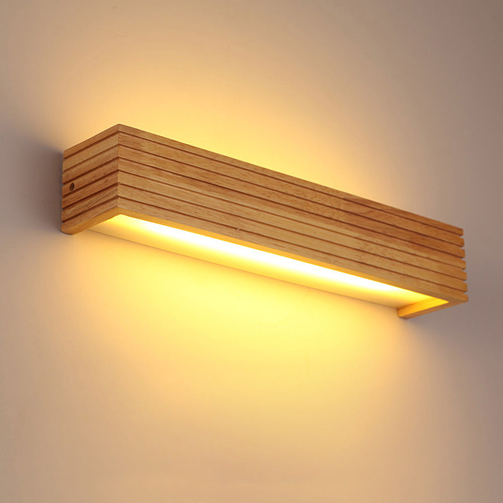 مصباح جداري LED عصري من الخشب - هيكل من خشب صلب، وغطاء أكريليك شبه شفاف، وتصميم بسيط