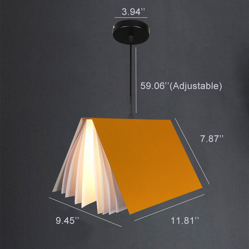 Lampa wisząca w kształcie otwartej książki — żelazna rama, klosz z PVC, design otwartych stron
