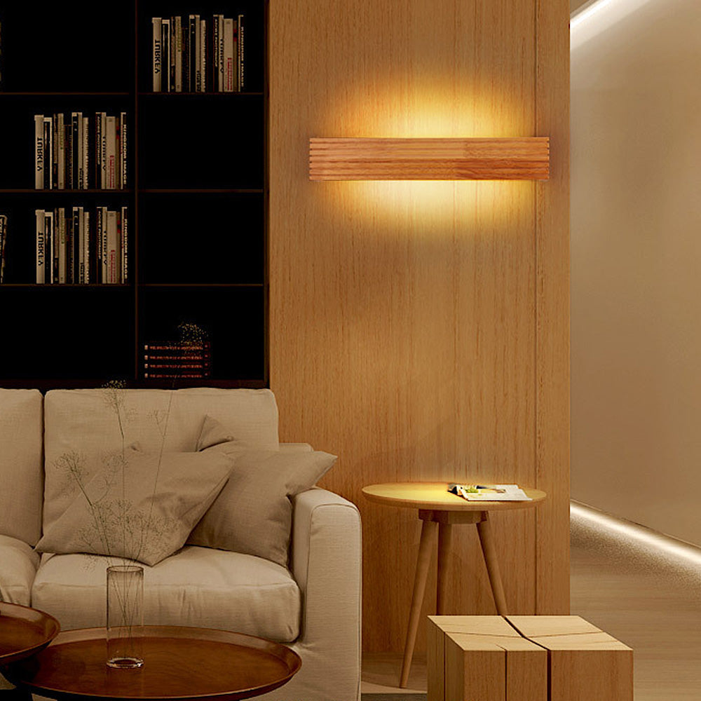 مصباح جداري LED عصري من الخشب - هيكل من خشب صلب، وغطاء أكريليك شبه شفاف، وتصميم بسيط