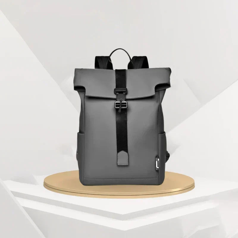 Cestovní batoh na notebook - nabíjecí port USB, strukturovaný vnitřní prostor