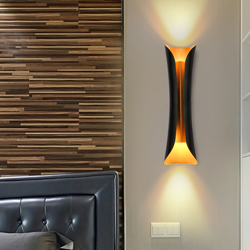 Modern Curl Wall Sconce | Black Metal Indoor Wall Light | Meowbutter
