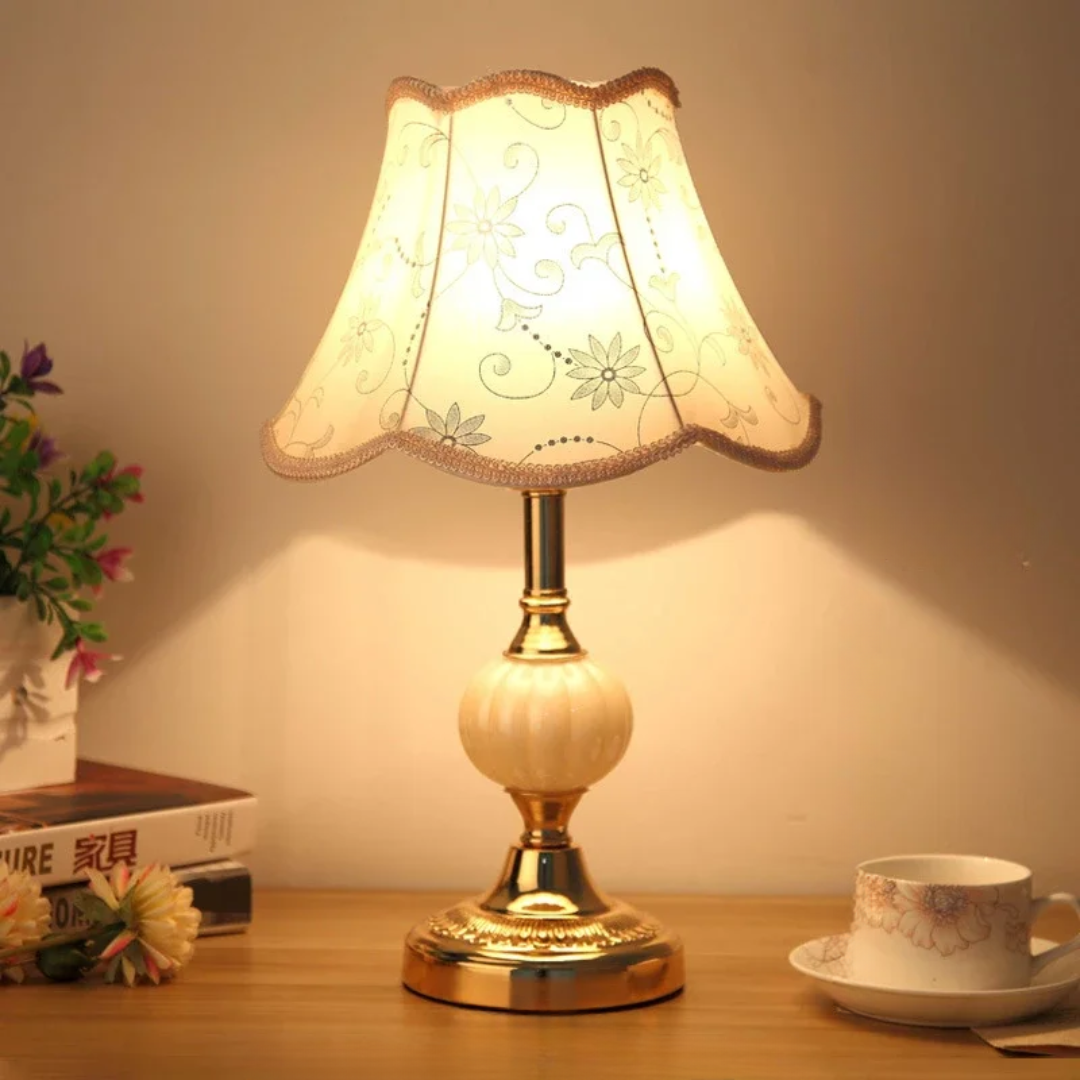 Lampada da tavolo scandinava vintage Quixy | Design floreale elegante | Meowbutter