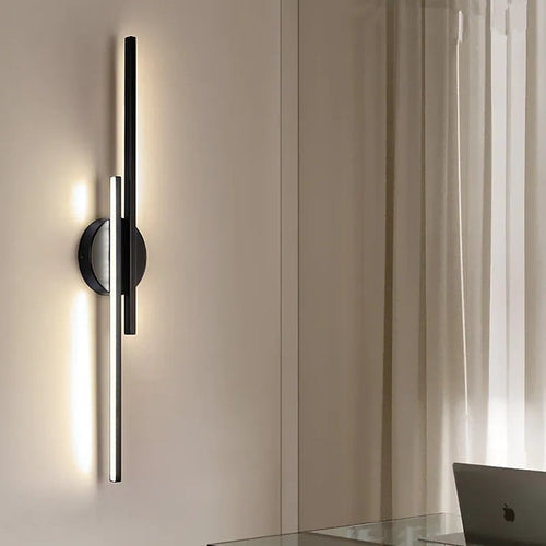 Alvara | Moderní nordická LED nástěnná lampa ve tvaru disku nebo lineárního kovu, černá/bílá