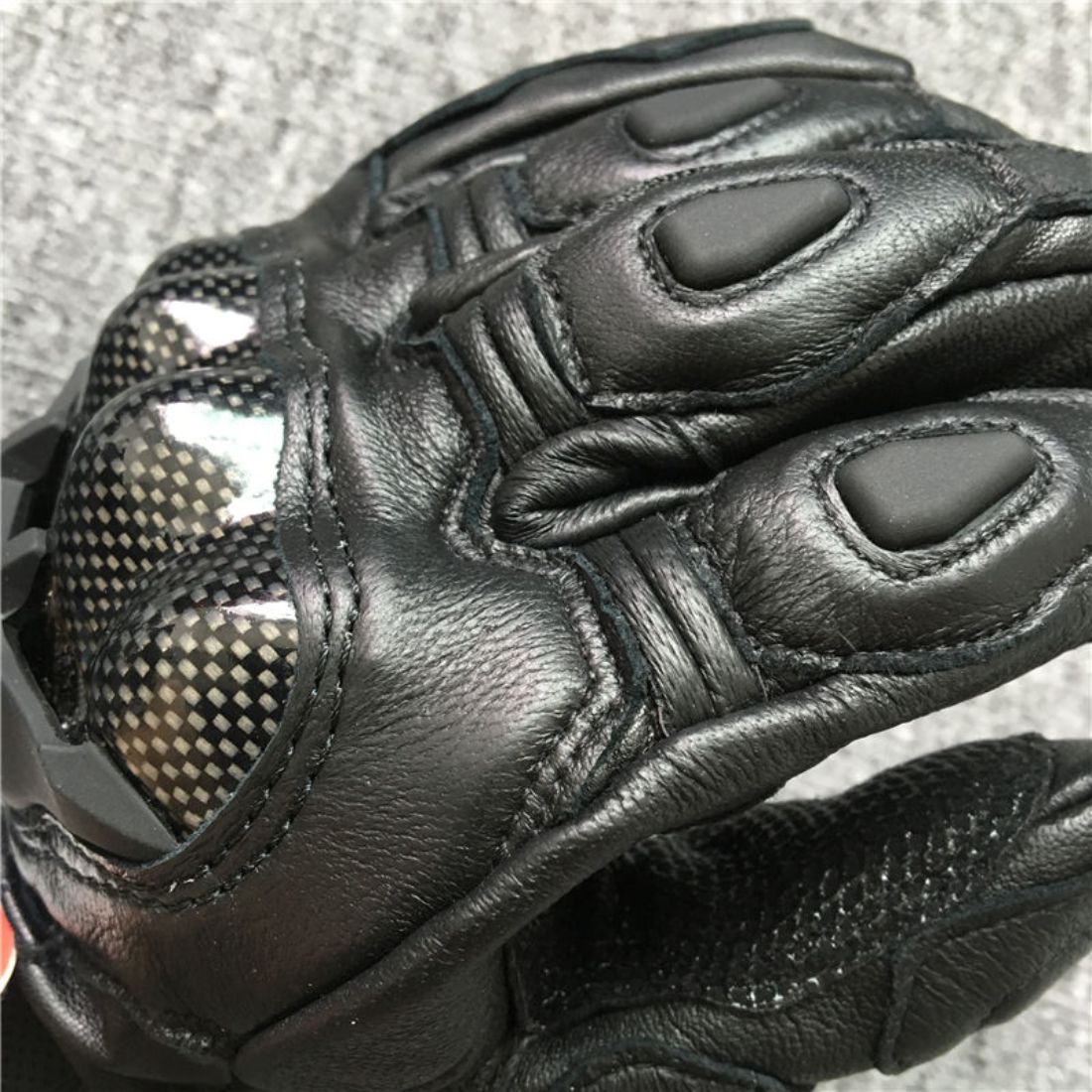 Guanti da moto BikerZonez™ in pelle corazzata – Protezione in carbonio per nocche | meowbutter