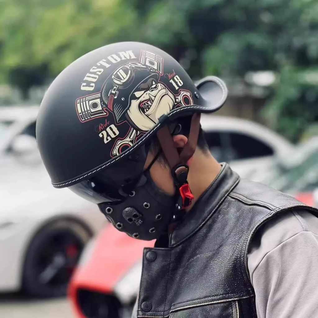 Casco Retro con Cola Levantada – Edición Vintage Cruiser - Meowbutter