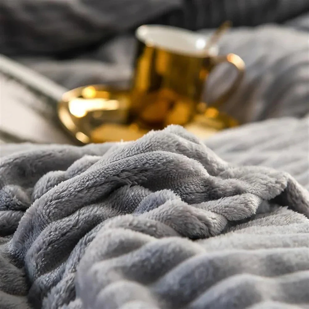 Komplet pościeli z pluszowego polaru — strukturalny design narzuty na łóżko