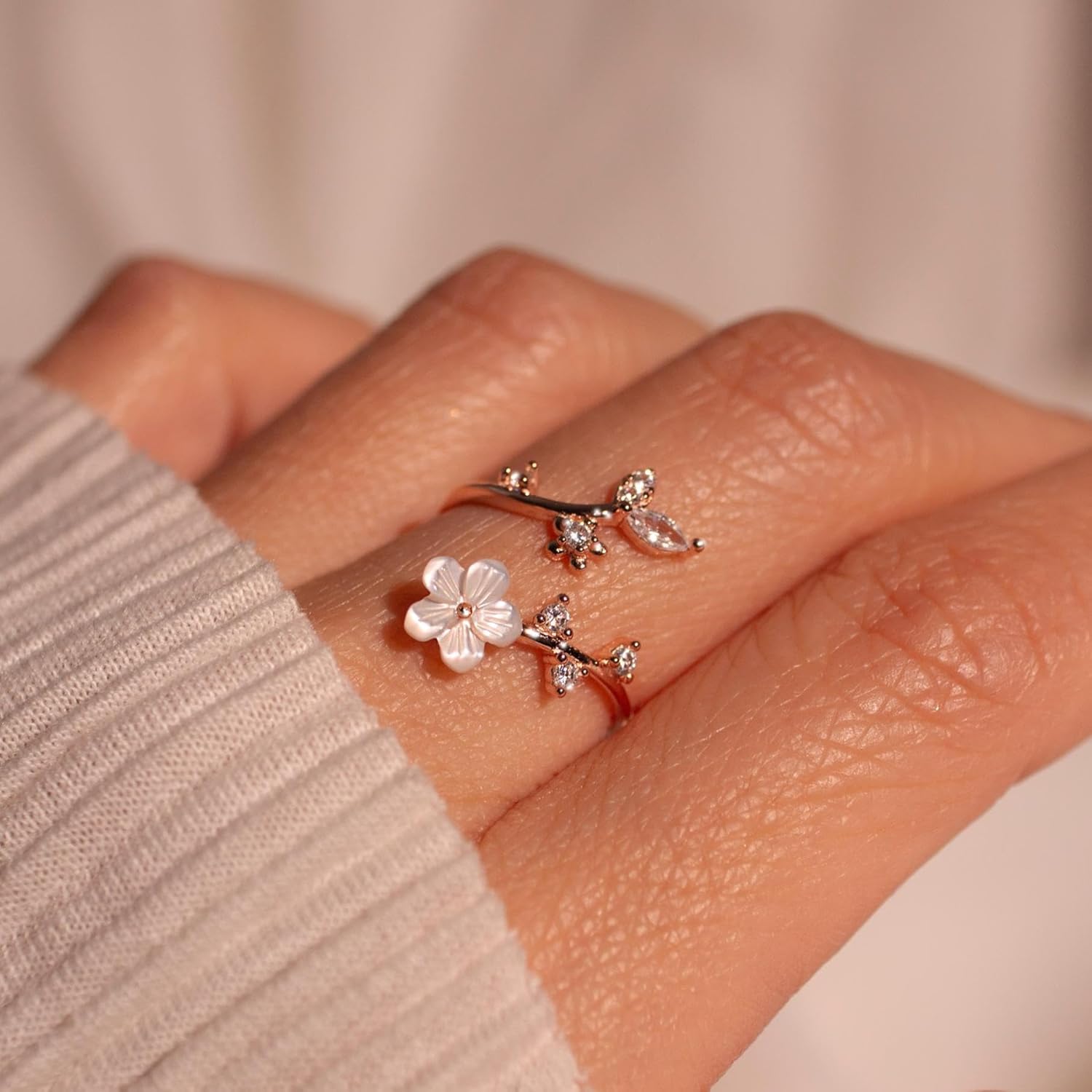 Anello con pietra di nascita, fiore regolabile in zircone cubico, regalo per la festa della mamma | Meowbutter