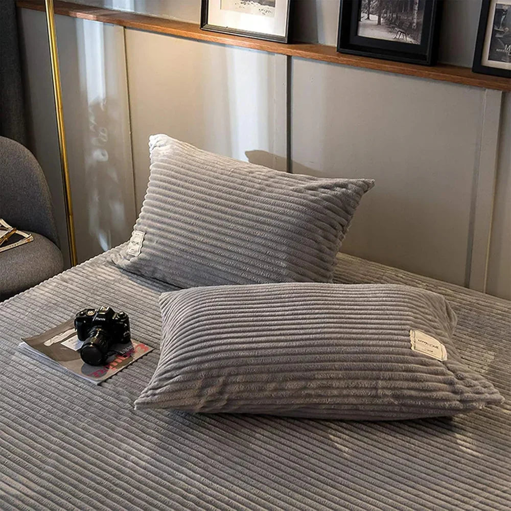 Bedding Duvet Cover Set Plush-Style Winter Bedspread Design | Meowbutter