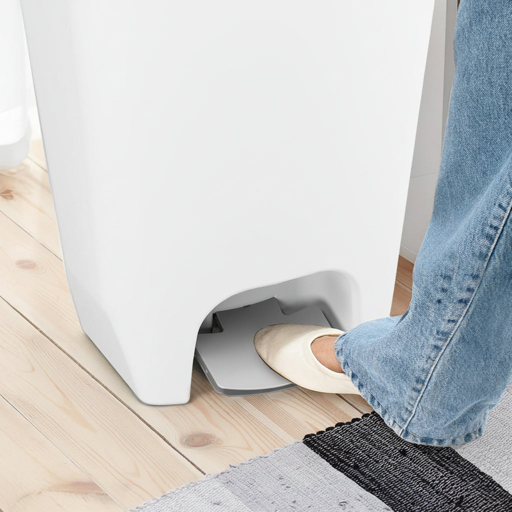 White 13-Gallon Trash Can — Step Pedal, Odor Protection Lid