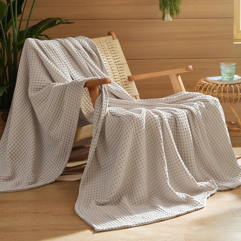Lehká deka Cozy Comfort ze 100% bavlny s vaflovou vazbou - prodyšná struktura
