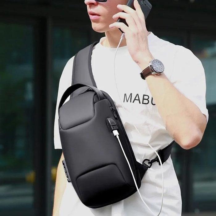 Waterproof Crossbody Bag - Anti-Theft Hidden Zip - USB 3.0 Charging Port - Oxford - Unisex | meowbutter