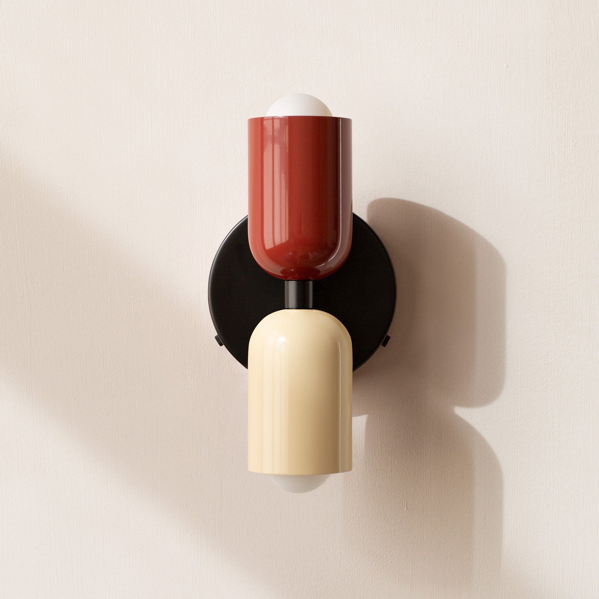 Severské pastelové nástěnné světlo Macaron — rám z lakovaného železa, 23×12 cm