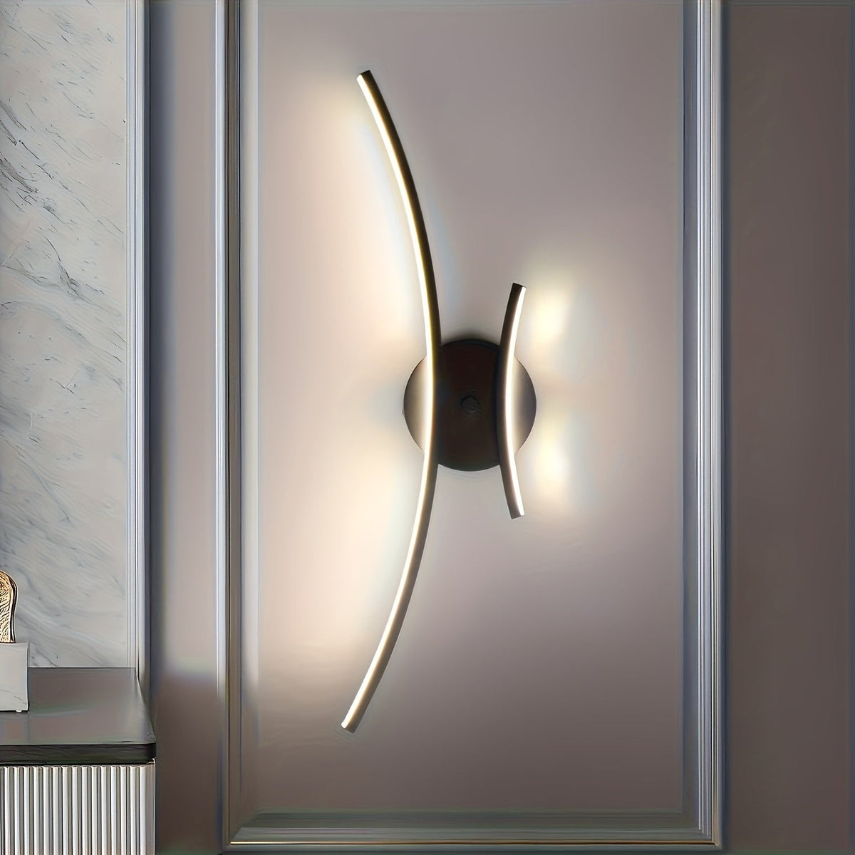 Smal linjär LED-vägglampa - böjd metalldesign, integrerad ljusenhet