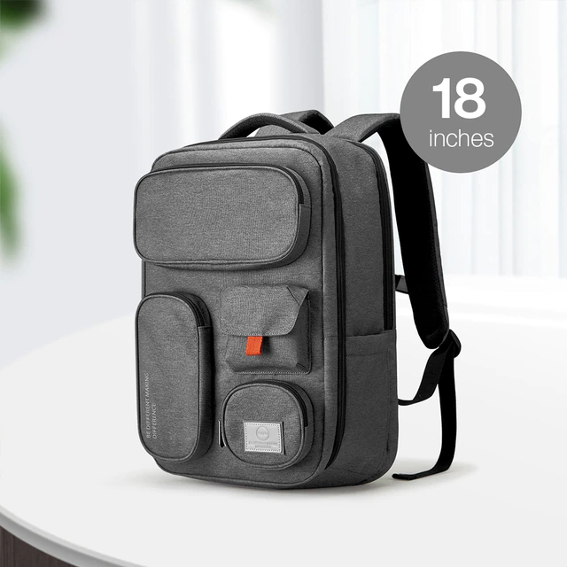 Adventure Gear-vandrygsæk med stor kapacitet — rum til 17-tommer bærbar computer
