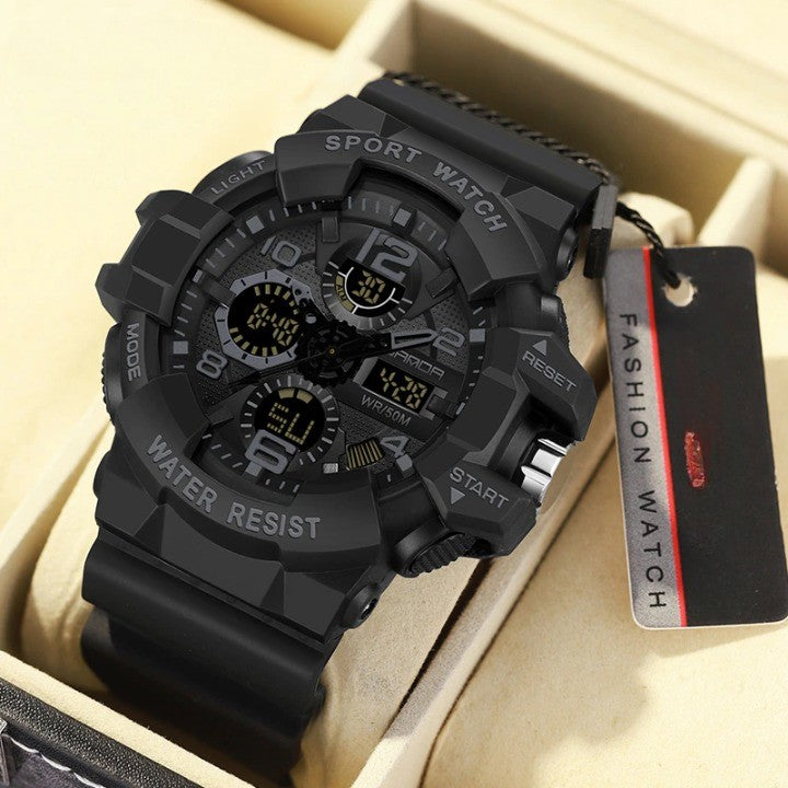 Reloj digital militar Adventure Gear — diseño resistente al agua de 5 bares, esfera de 54.6mm, grosor de 16mm