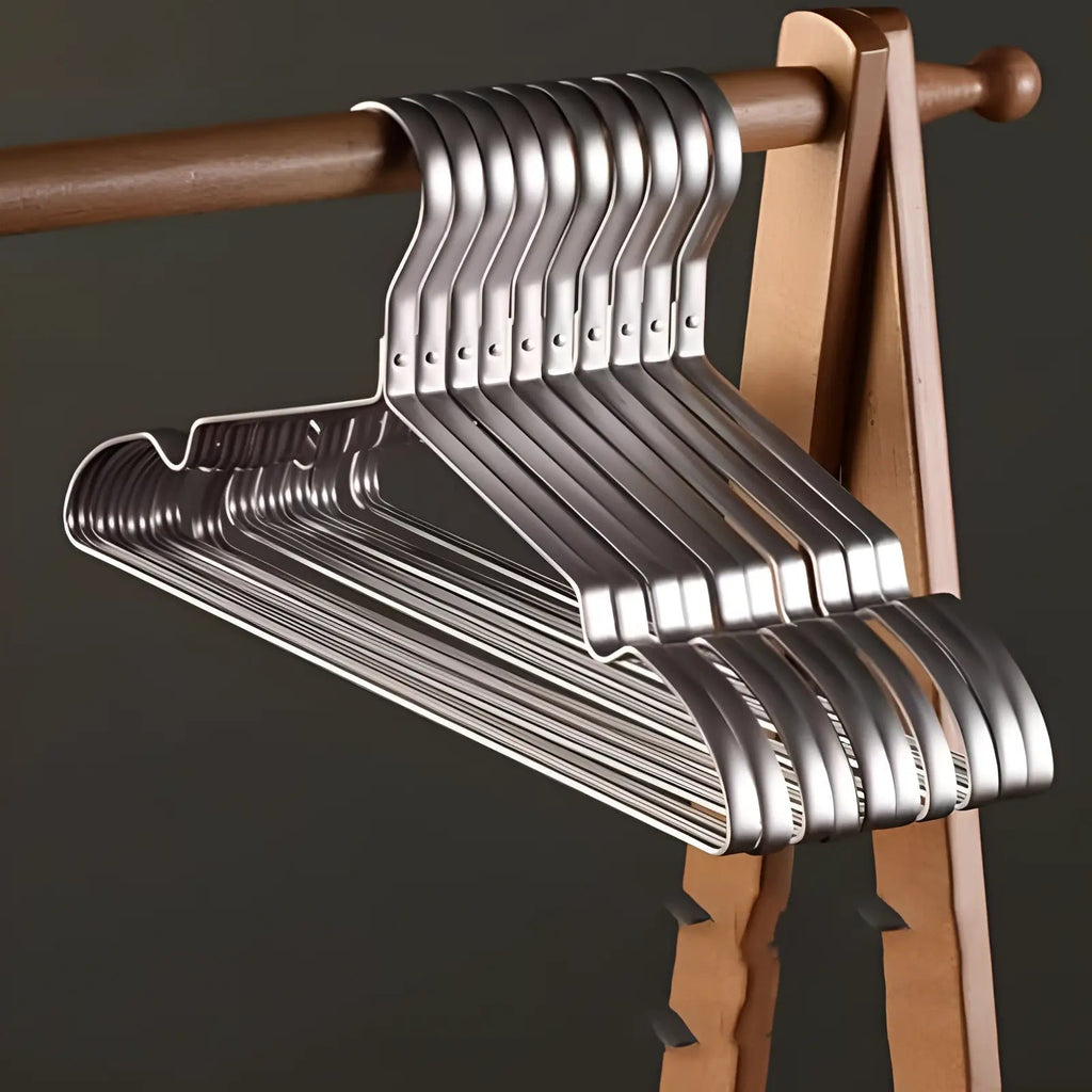 Metalbøjler med guldfinish, sæt med ti stykker