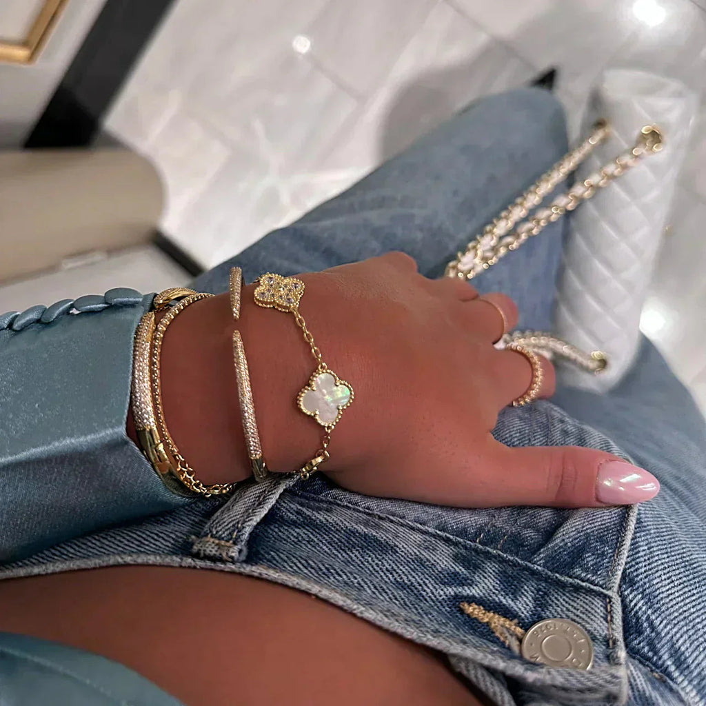 Bernsteinfarbenes Kleeblatt-Schmuckset — Verstellbare Drei-in-einem-Kette, Armband und Ohrringe