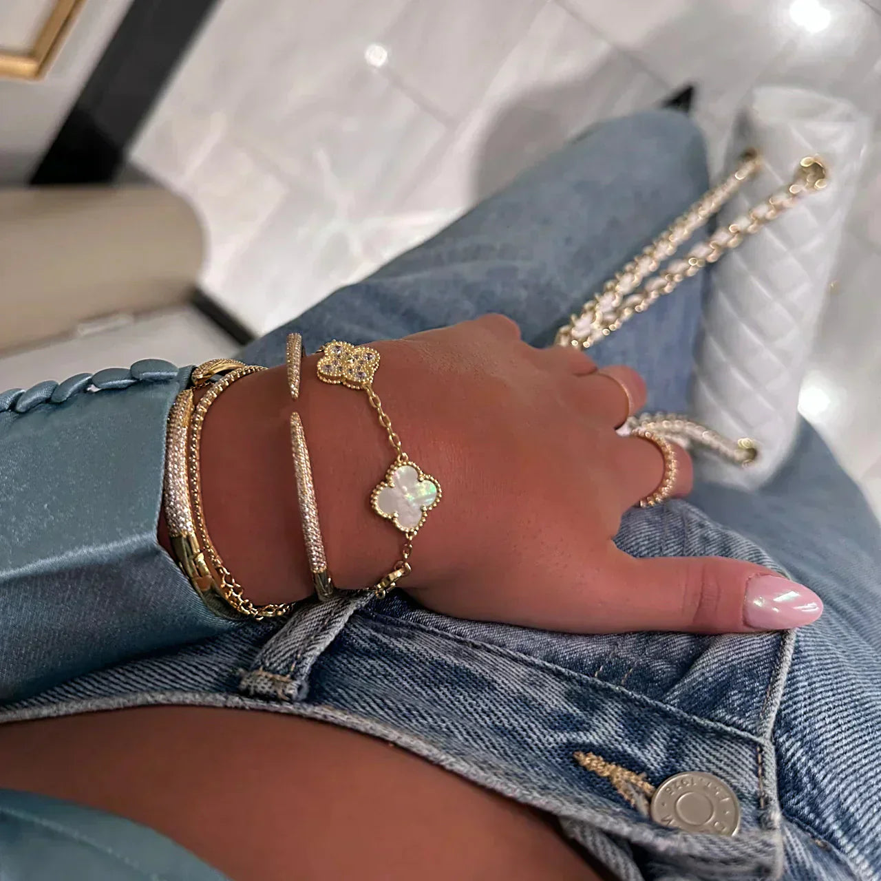 Bernsteinfarbenes Kleeblatt-Schmuckset — Verstellbare Drei-in-einem-Kette, Armband und Ohrringe