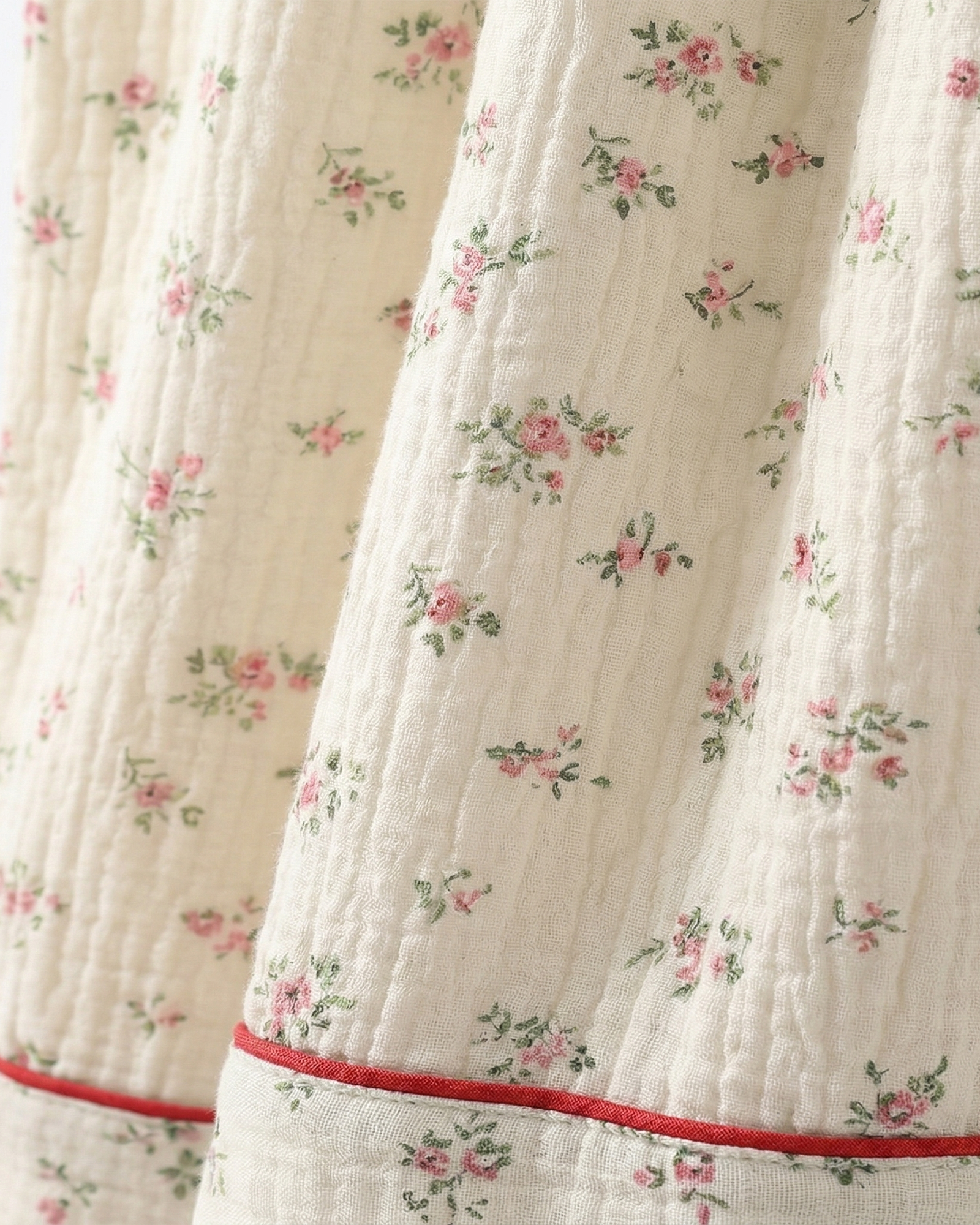 Set pigiama Flora in cotone mussola 100% per un comfort traspirante