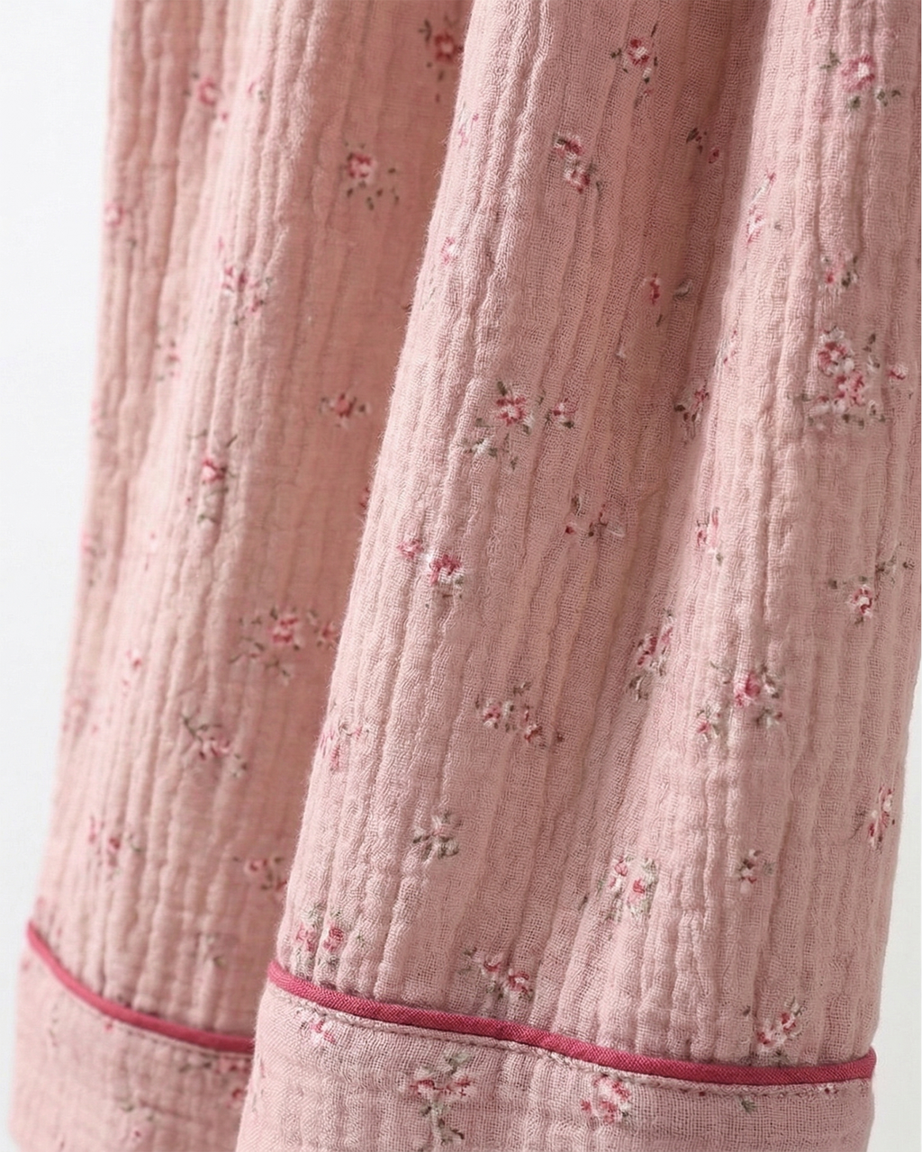 Set pigiama Flora in cotone mussola 100% per un comfort traspirante