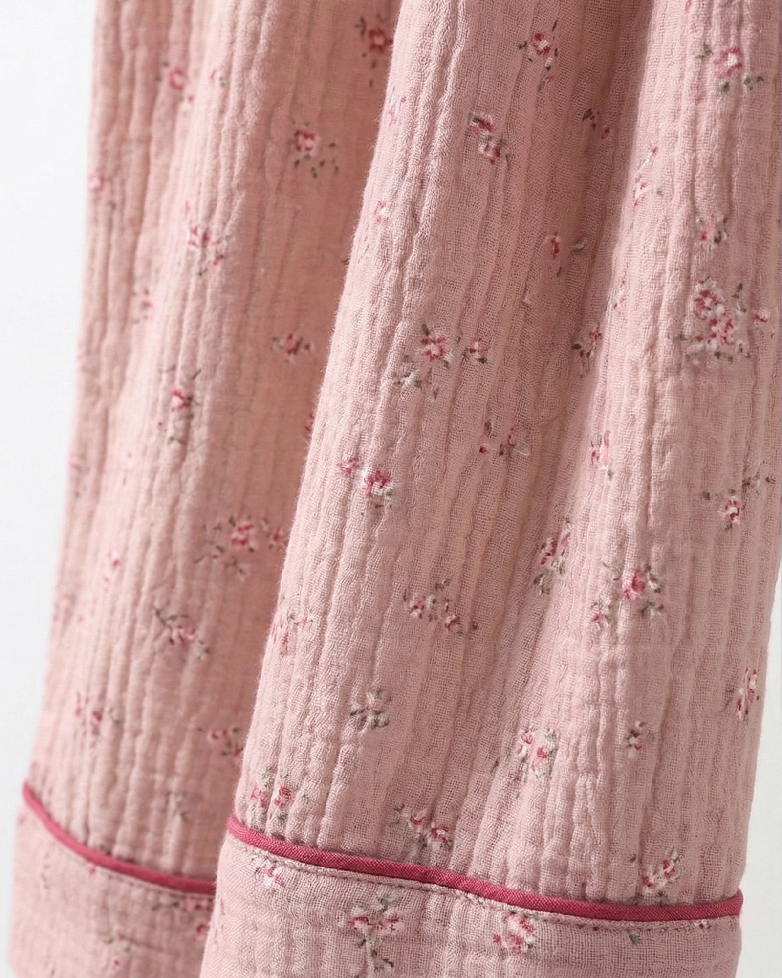Set pigiama Flora in cotone mussola 100% per un comfort traspirante