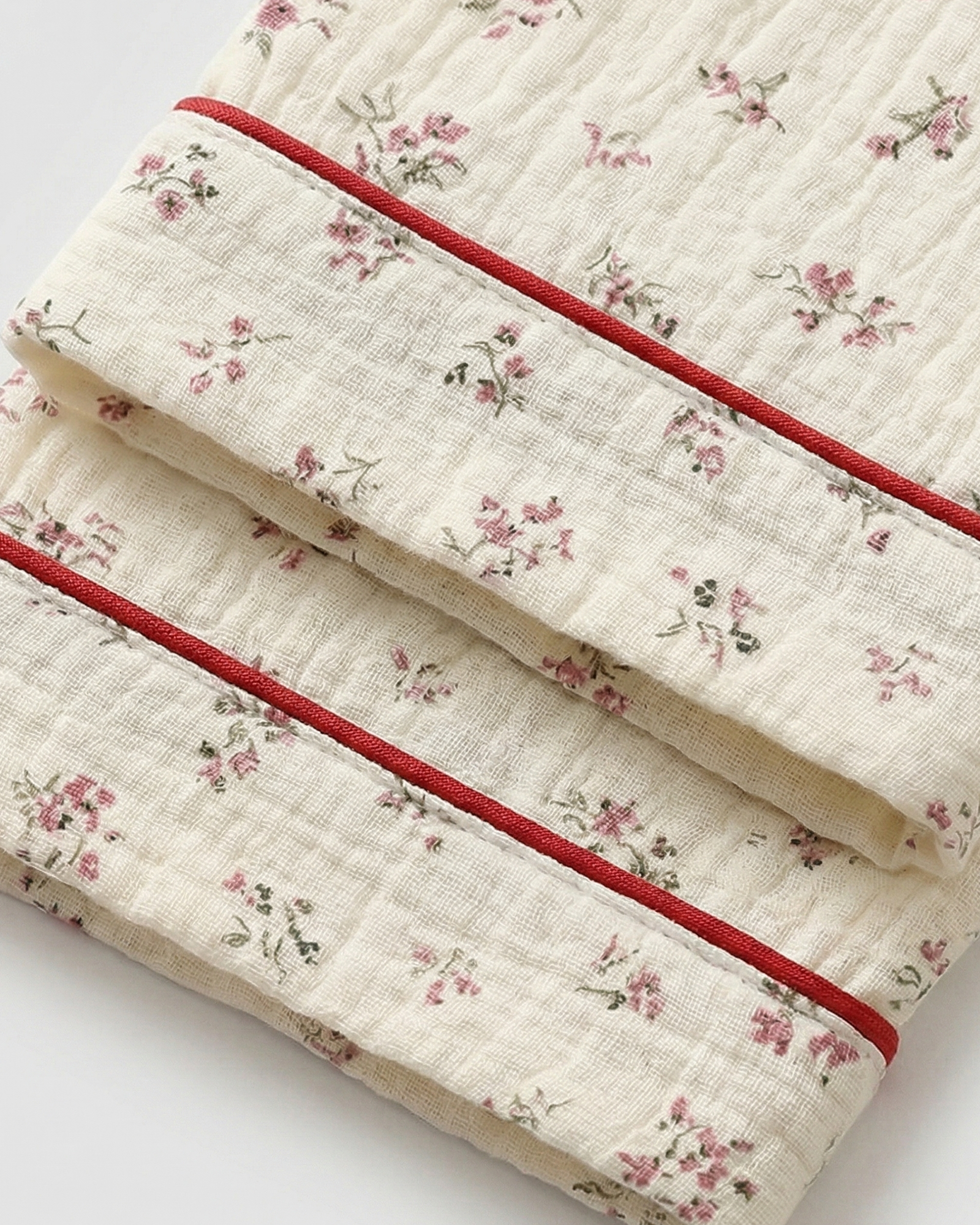 Set pigiama Flora in cotone mussola 100% per un comfort traspirante