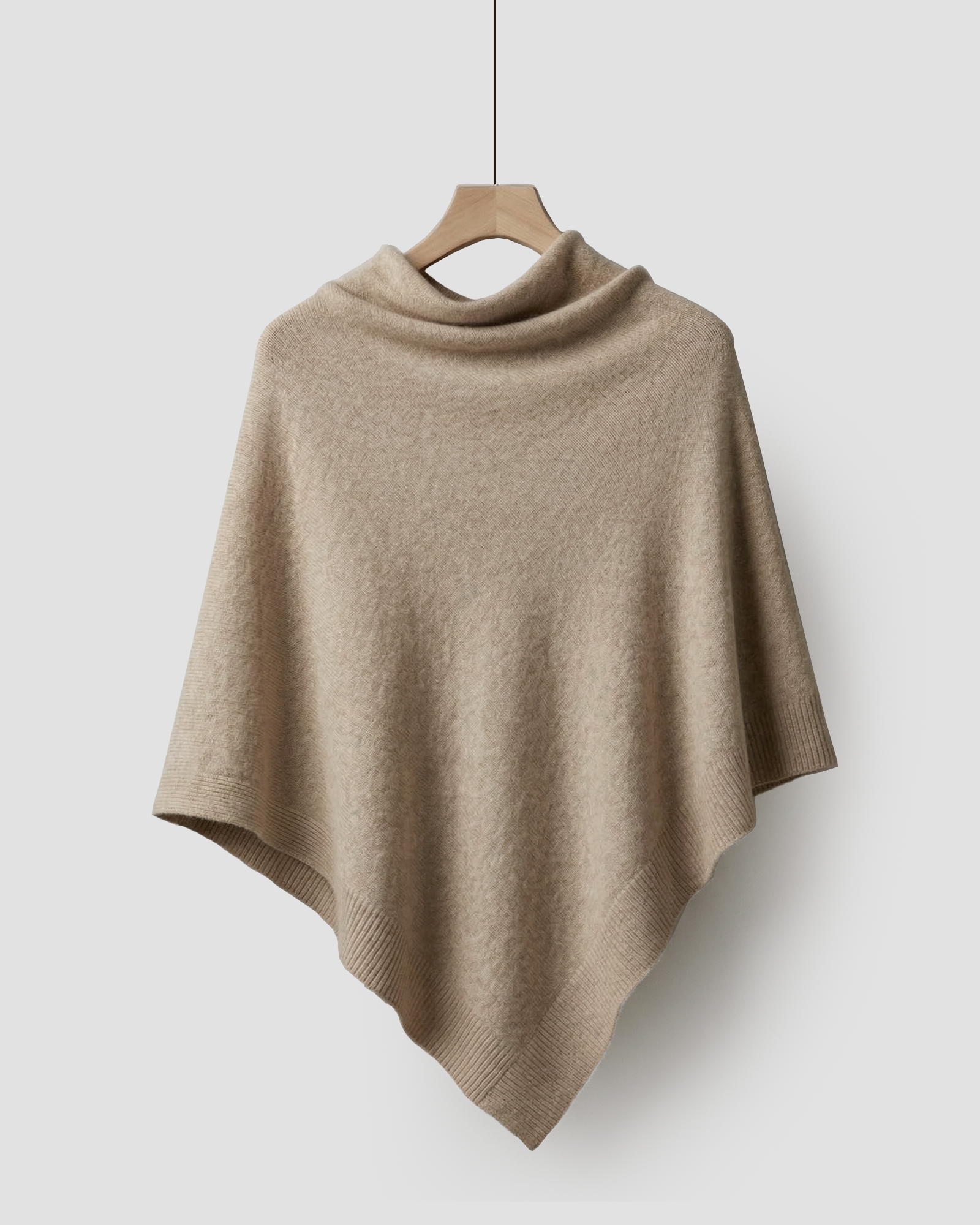 Den strikkede fleece-sjal, let og hyggelig, perfekt til hverdagsbrug.