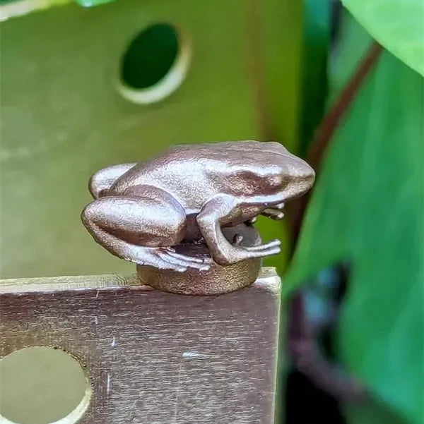 Bronze Magnetic Door Hinge Art Sculpture — Traditional Profile, Direct Mount Design