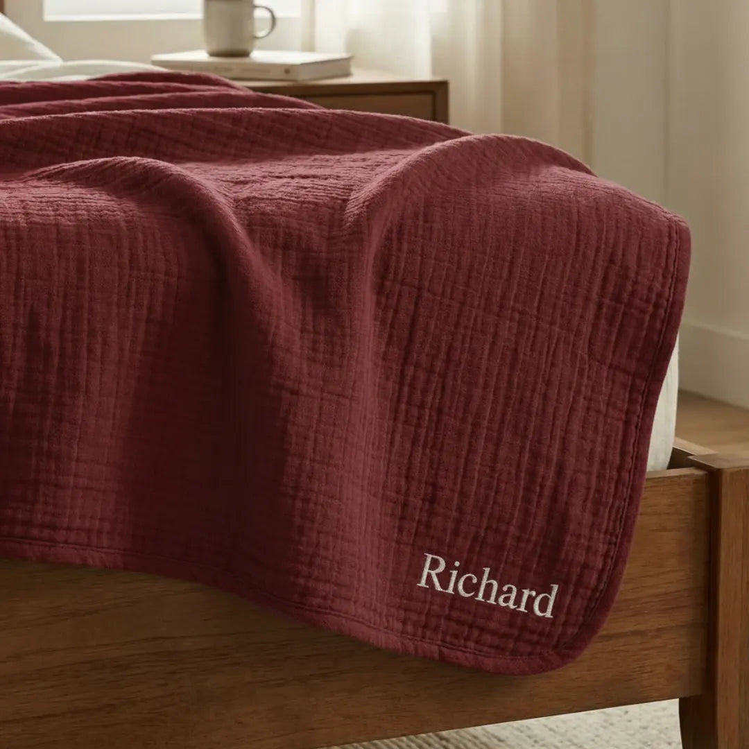 Klassische Decke mit Monogramm aus 100 % Musselin-Baumwolle