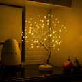 盆景树台灯——温暖琥珀色 LED 光，雕塑感树枝设计