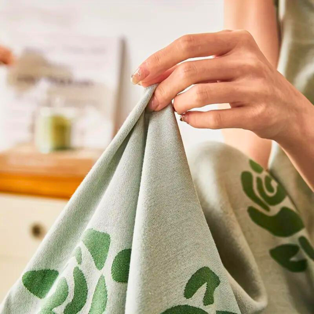 Bambuszrostos hűsítő takaró — könnyű, virágmintás kialakítás