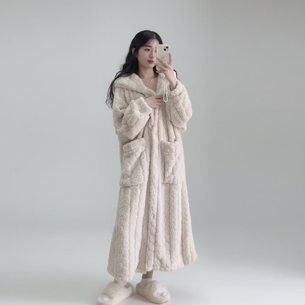 女士长袖连帽浴袍 — 保暖宽松版型浴袍