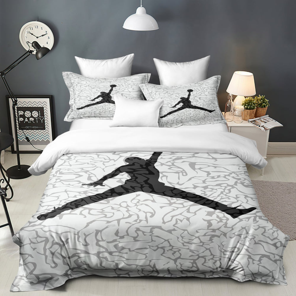 Basketball Print Duvet Cover Bedding Set — Coordinating Pillowcases, Vibrant Graphics