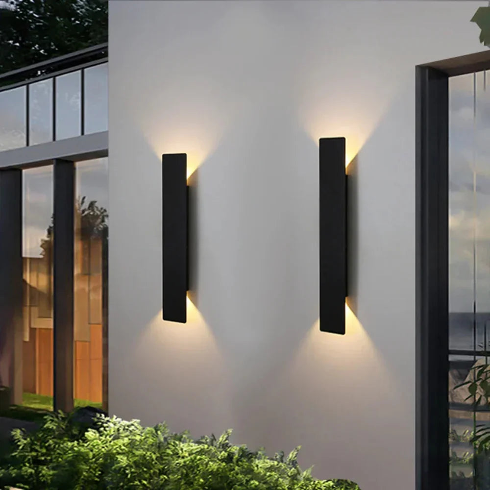LuxeLite nepromokavé hliníkové venkovní nástěnné svítidlo — LED osvětlení nahoru a dolů