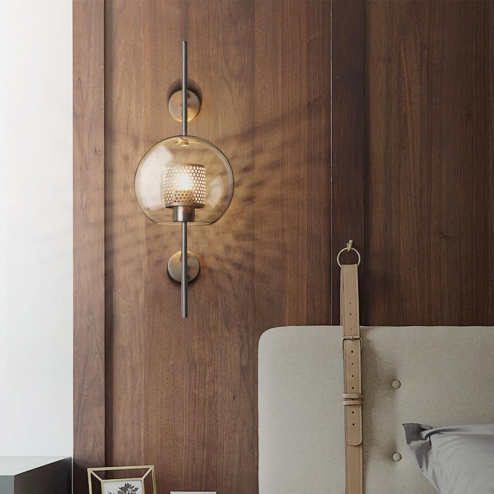 Nastavitelná skleněná nástěnná lampa s měděným povrchem pro moderní interiéry