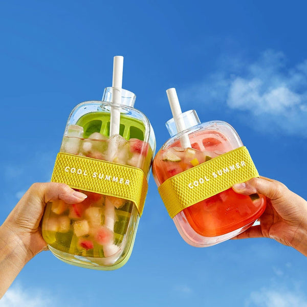 Elegáns, 2 az 1-ben hidratáló palack, 500 ml — beépített jégformás talppal