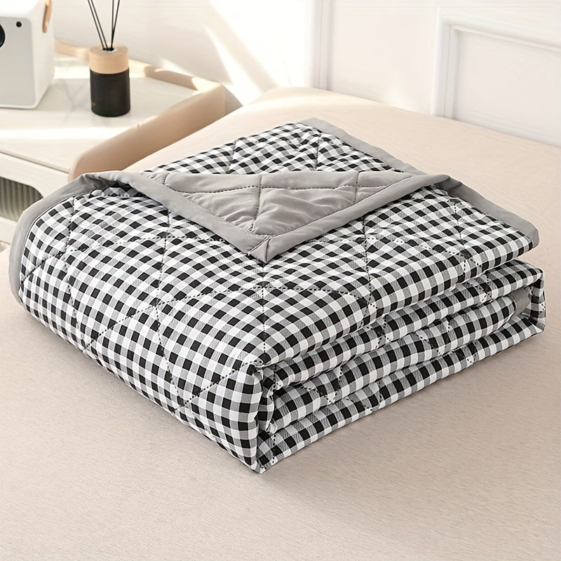 Chic Plaid Cooling Blanket — Lightweight Ultrasonic Quilted Layers