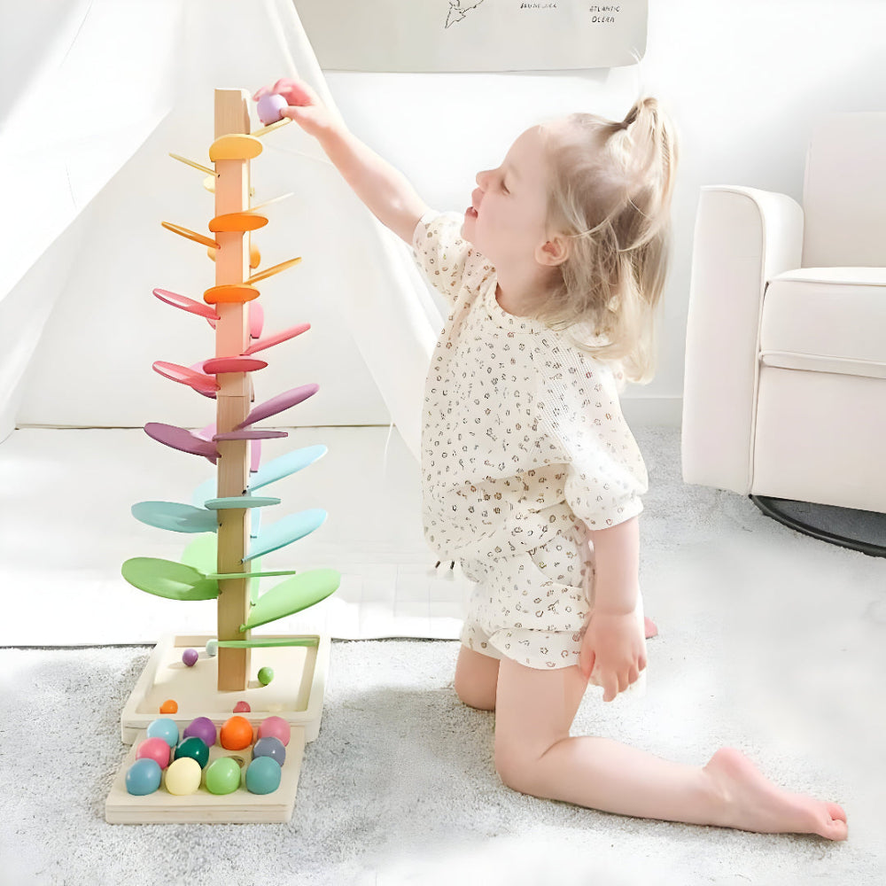 Holz-Kugelbahn-Turm – 71 cm Höhe, 22,5 × 22,5 cm Grundfläche, mehrfarbige Bahnen