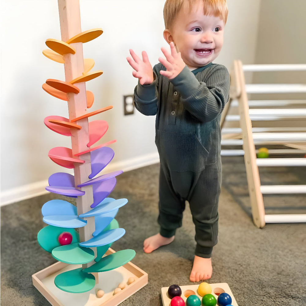 Holz-Kugelbahn-Turm – 71 cm Höhe, 22,5 × 22,5 cm Grundfläche, mehrfarbige Bahnen