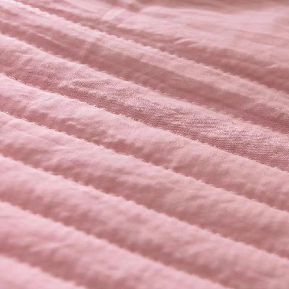 Šedá plyšová zátěžová deka Comfort Haven — hustá česaná textura, pokrytí celého těla