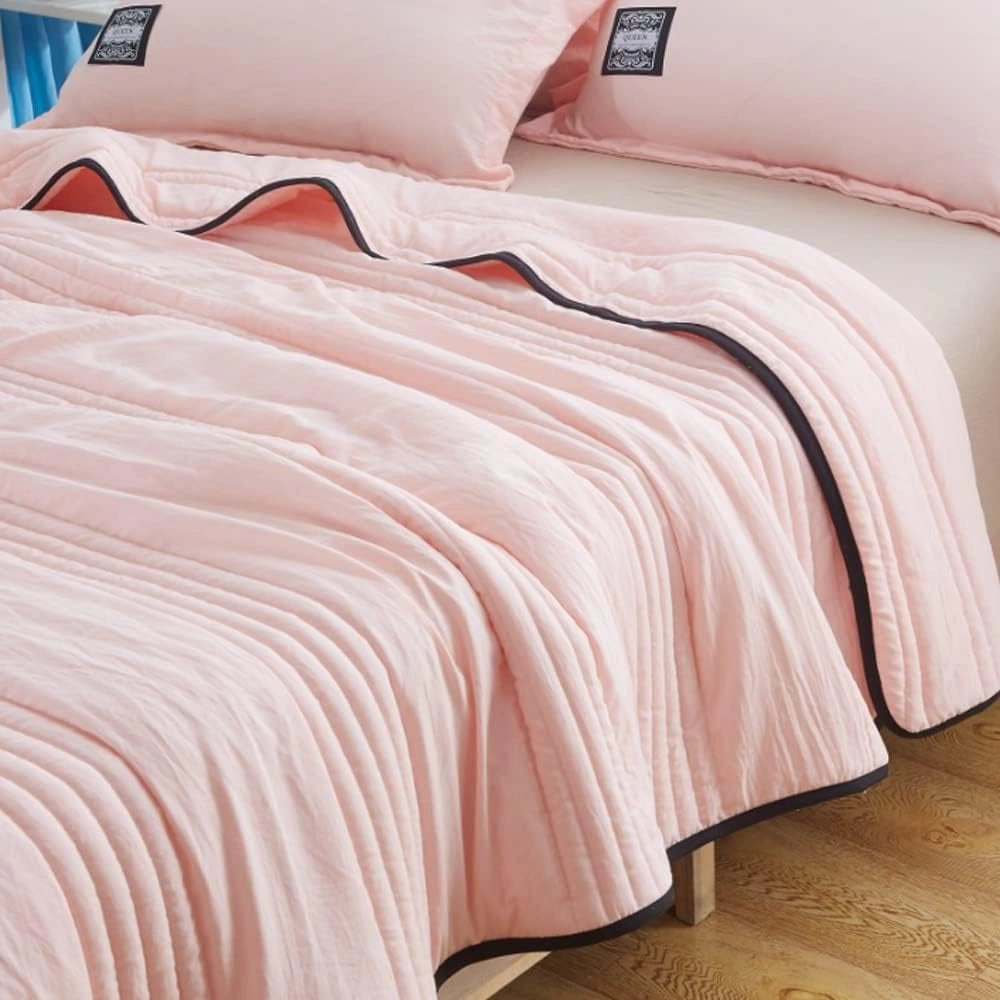Šedá plyšová zátěžová deka Comfort Haven — hustá česaná textura, pokrytí celého těla