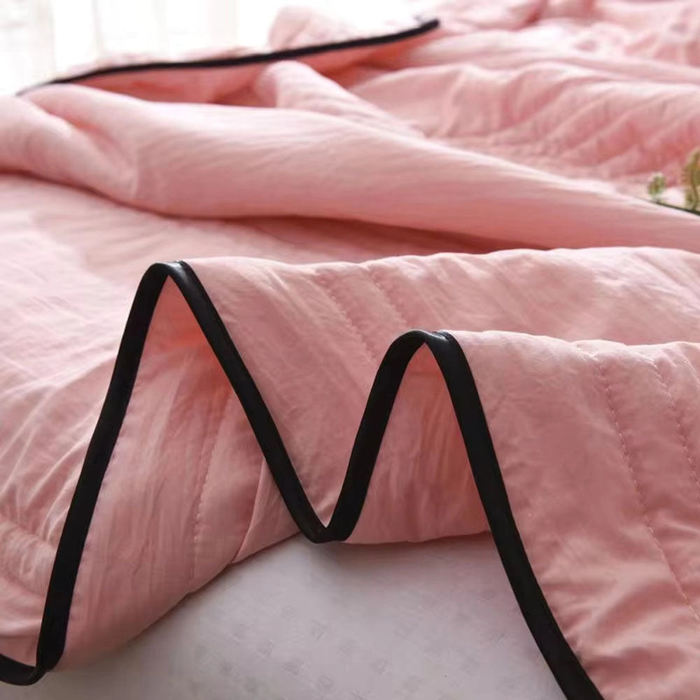 Šedá plyšová zátěžová deka Comfort Haven — hustá česaná textura, pokrytí celého těla