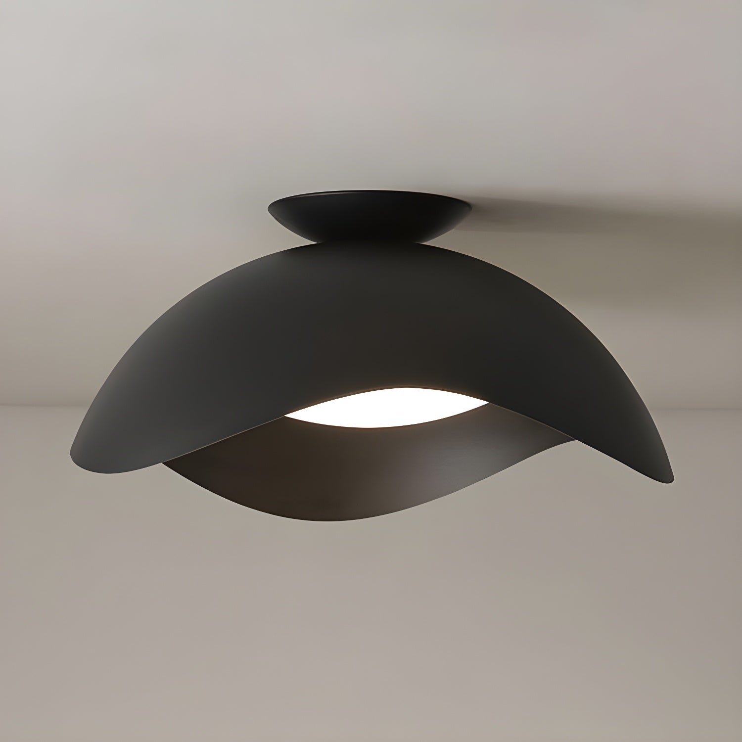 Lampada da soffitto contemporanea in metallo e acrilico con LED