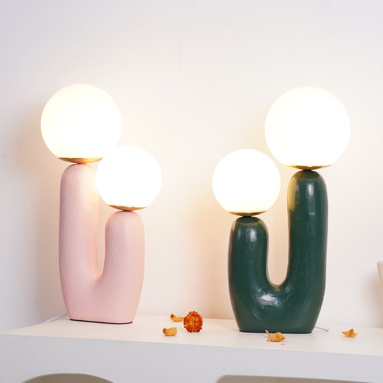 Schicke LED-kompatible Tischlampe für Homeoffice und Schlafzimmerbeleuchtung
