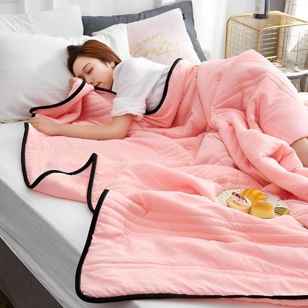 Breathable Cooling Blanket — Temperature Regulating Fabric Draws Away Excess Heat