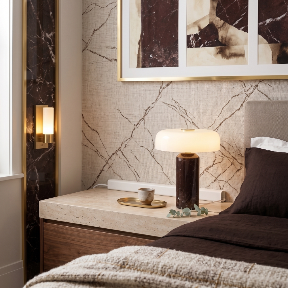 Stolní lampa Opaline s odstínem, mramorová, bezdrátová, bílý povrch